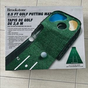 Brand New 🆕 Sealed Brookstone Green Golf 8.5ft Putting Mat with Automatic Return